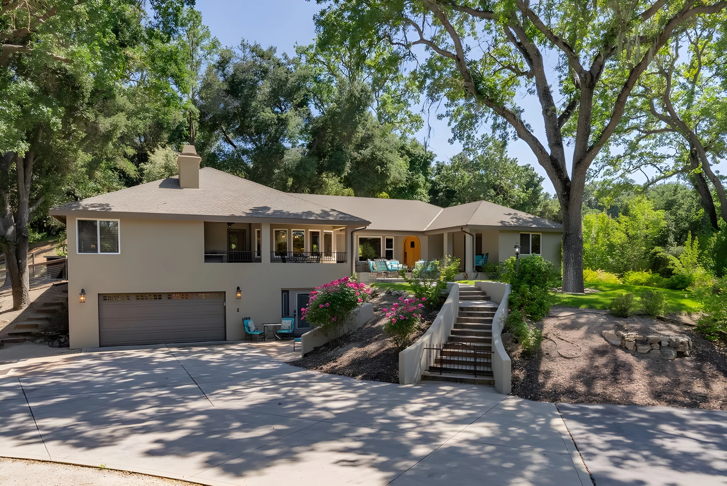Frontier Oaks: Spacious Templeton Retreat property photo 3