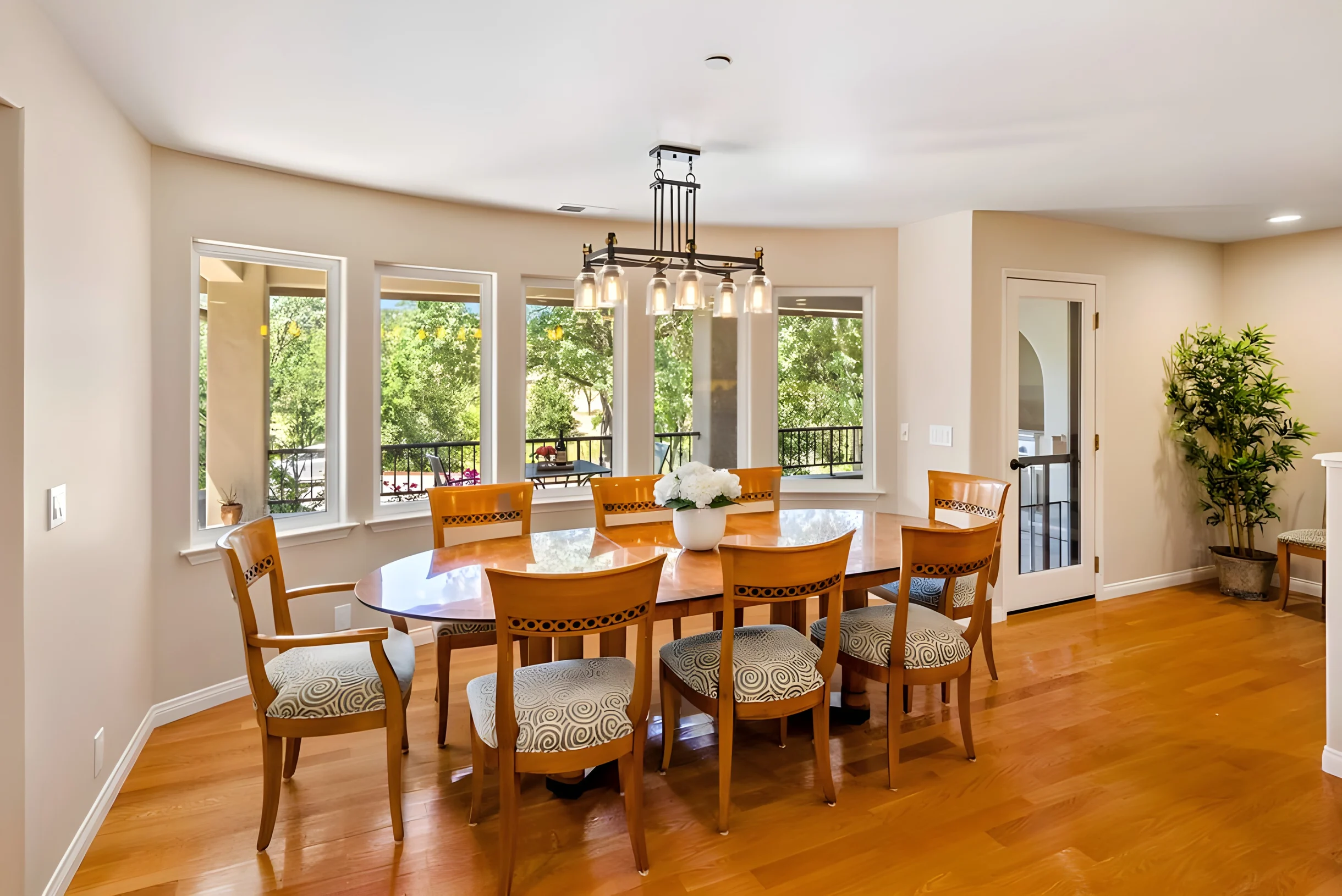 Frontier Oaks: Spacious Templeton Retreat property photo 5