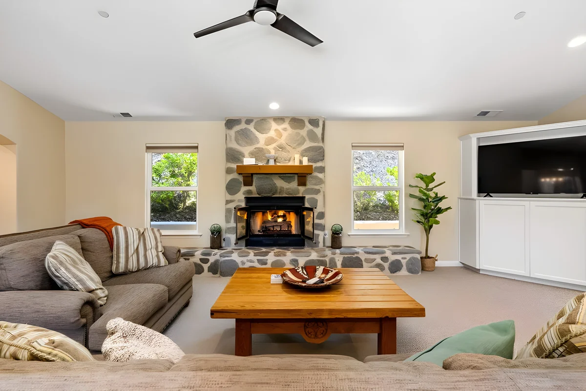 Frontier Oaks: Spacious Templeton Retreat property photo 2