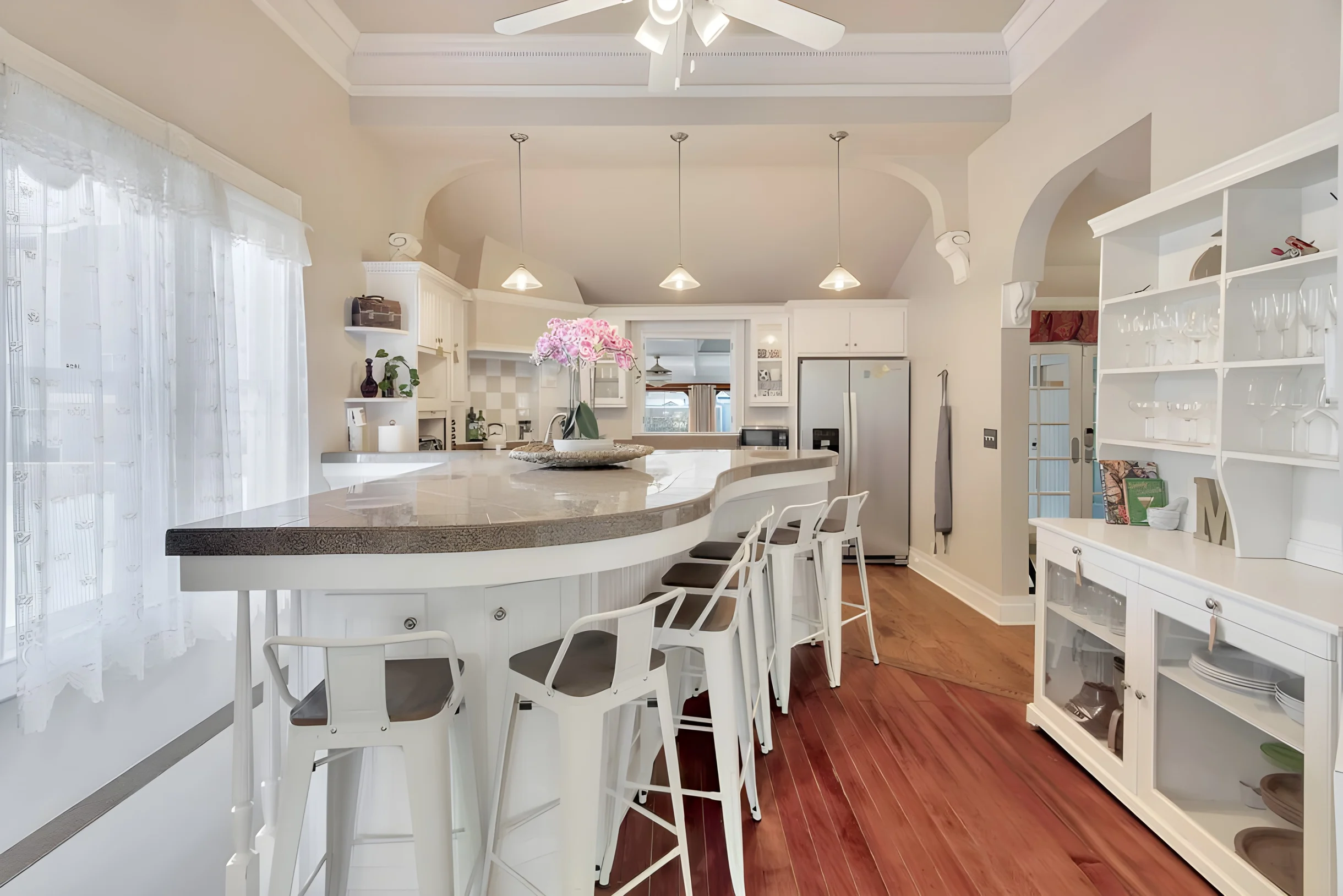 Your Downtown Oasis Getaway: The Paso Palm House property photo 4