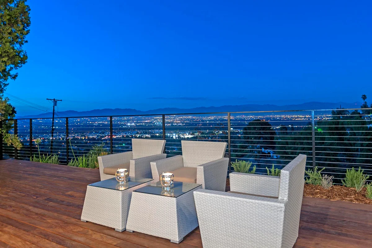 Wander Tarzana Skyline #32