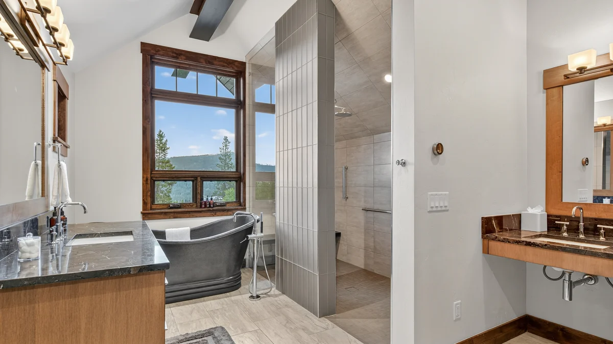 Wander Breckenridge Summit Hill