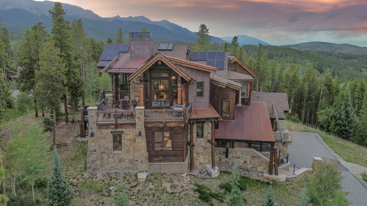 Wander Breckenridge Summit Hill