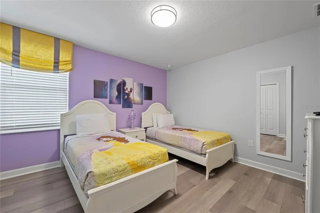 Bedroom 9 image 1