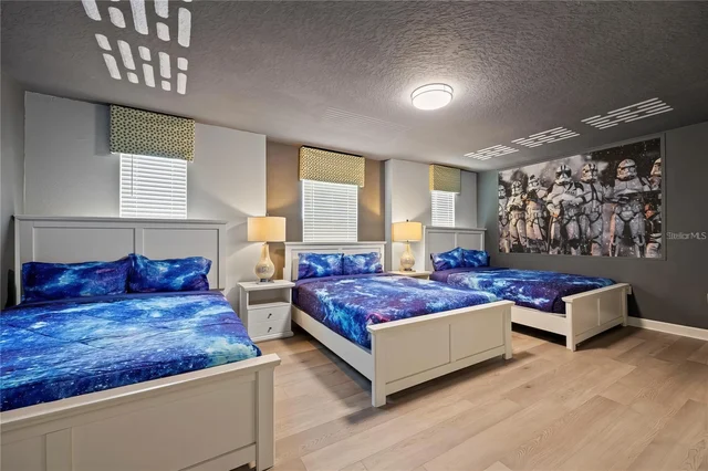 Bedroom 6 image 1