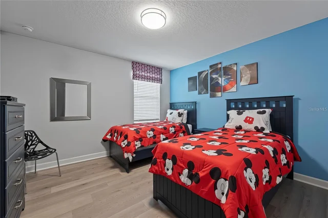 Bedroom 7 image 1