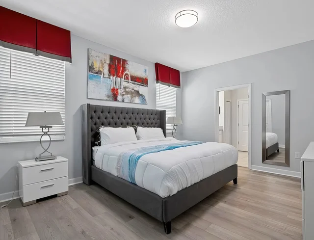 Bedroom 1 image 1