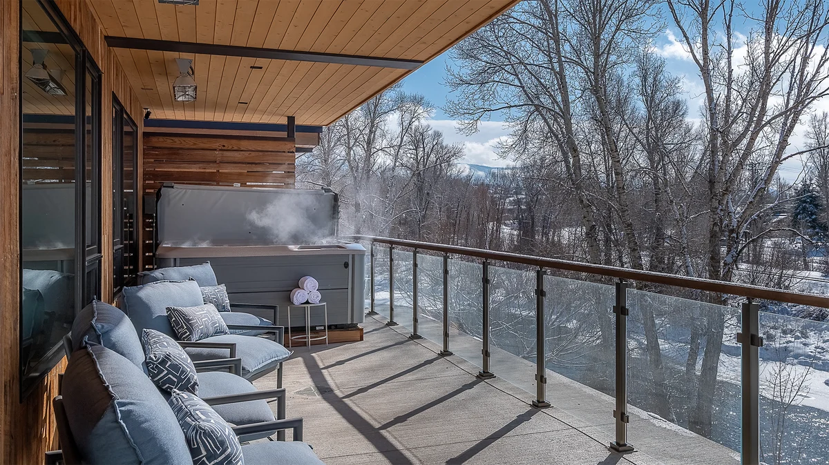 Wander Steamboat Riverlight #5