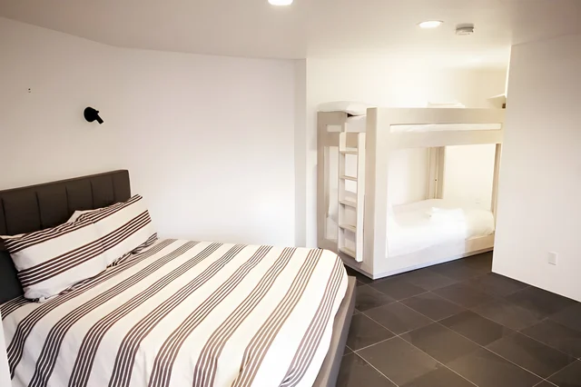 Bedroom 4 image 1