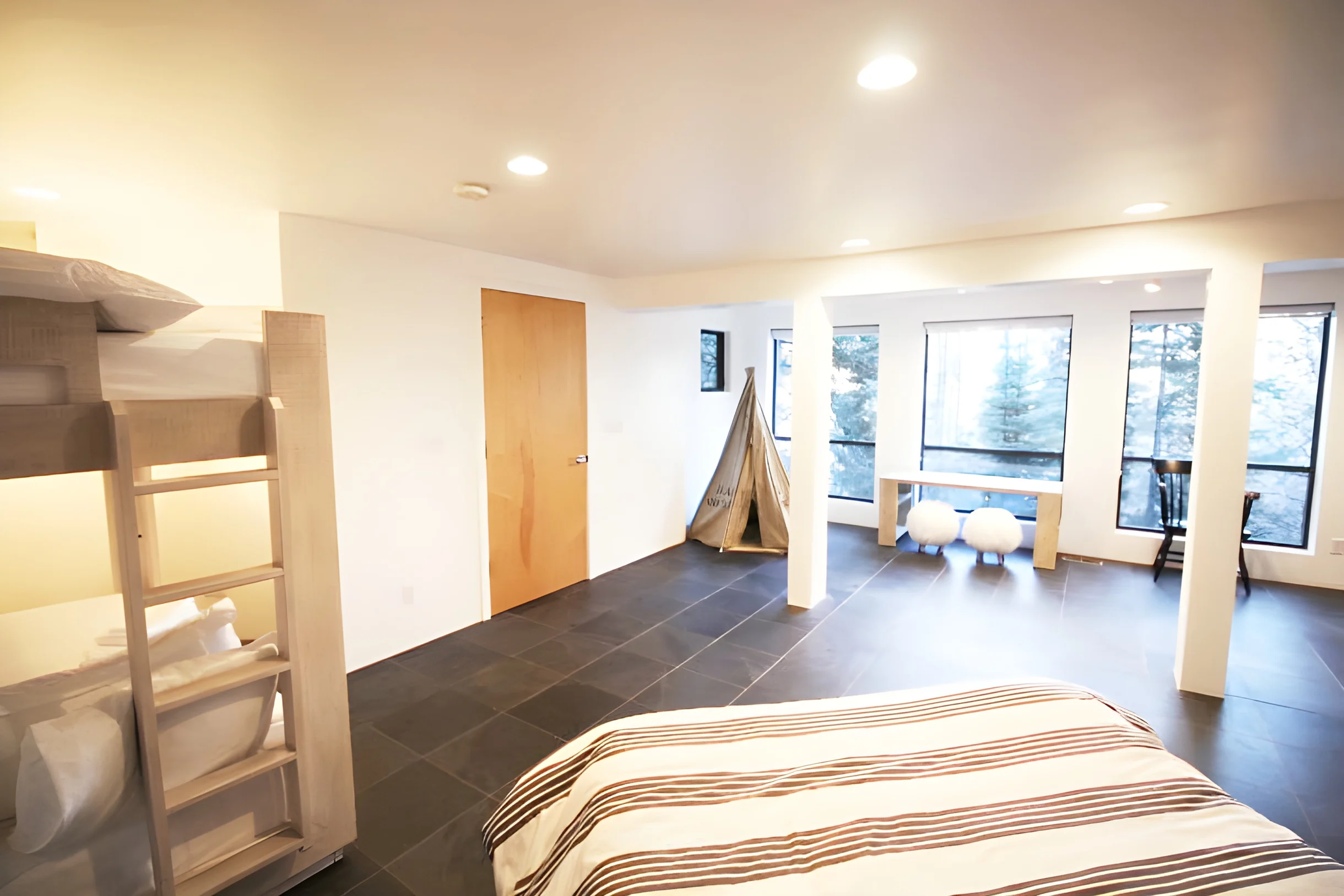 Modern Treehouse #22