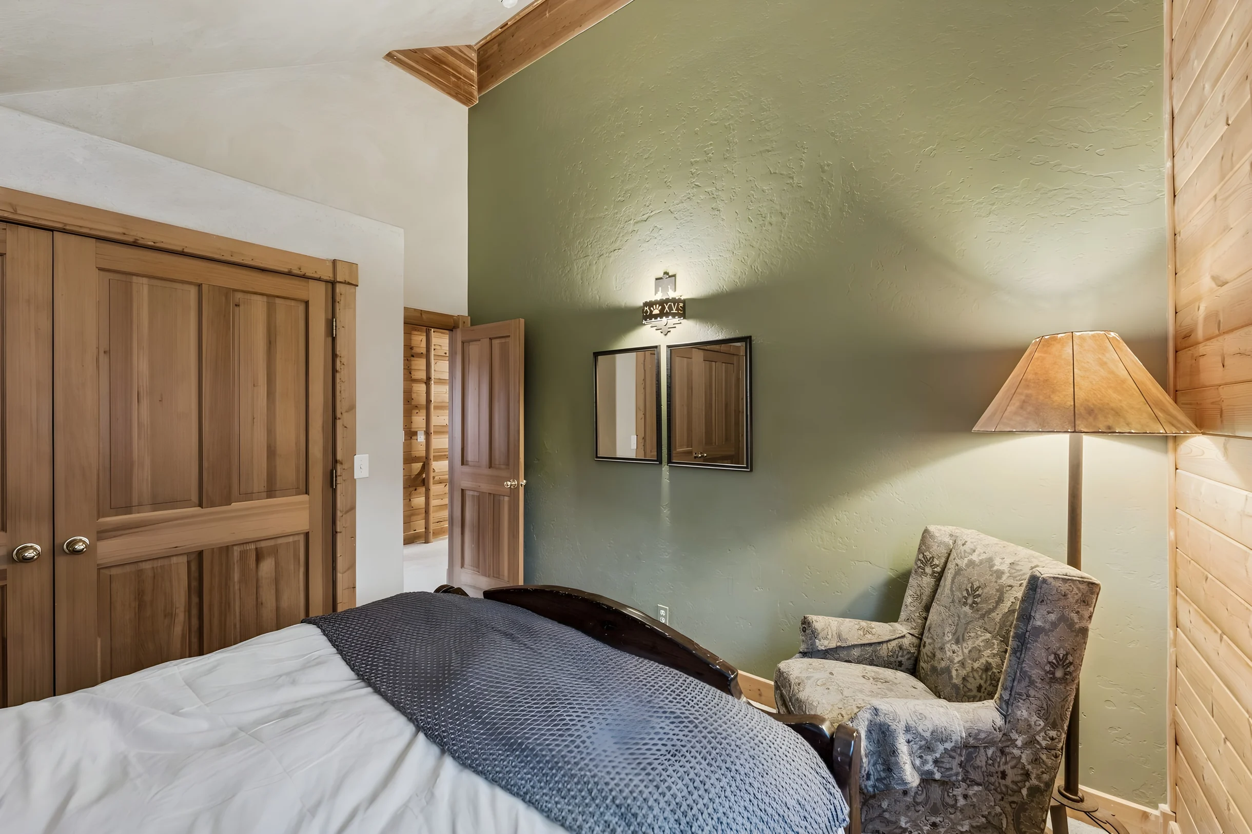 Escape Lodge #27