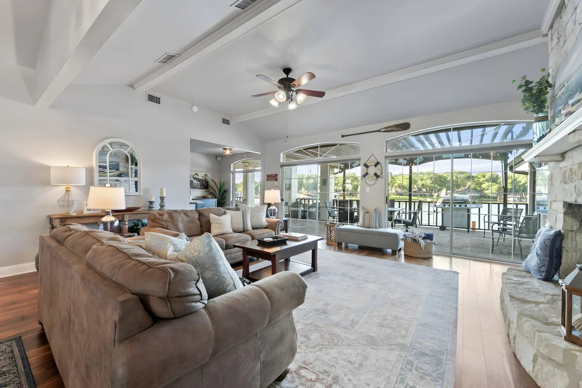 Home in Mabank property photo 5