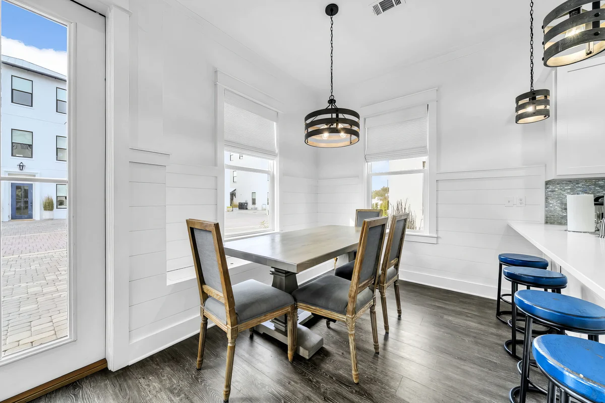 Wander Inlet Beach Grove