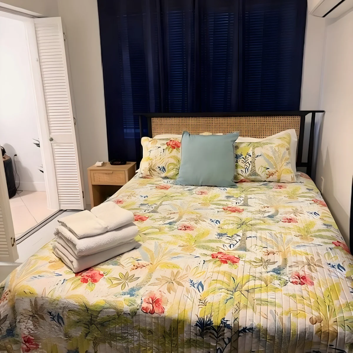 Bedroom 1 image 1
