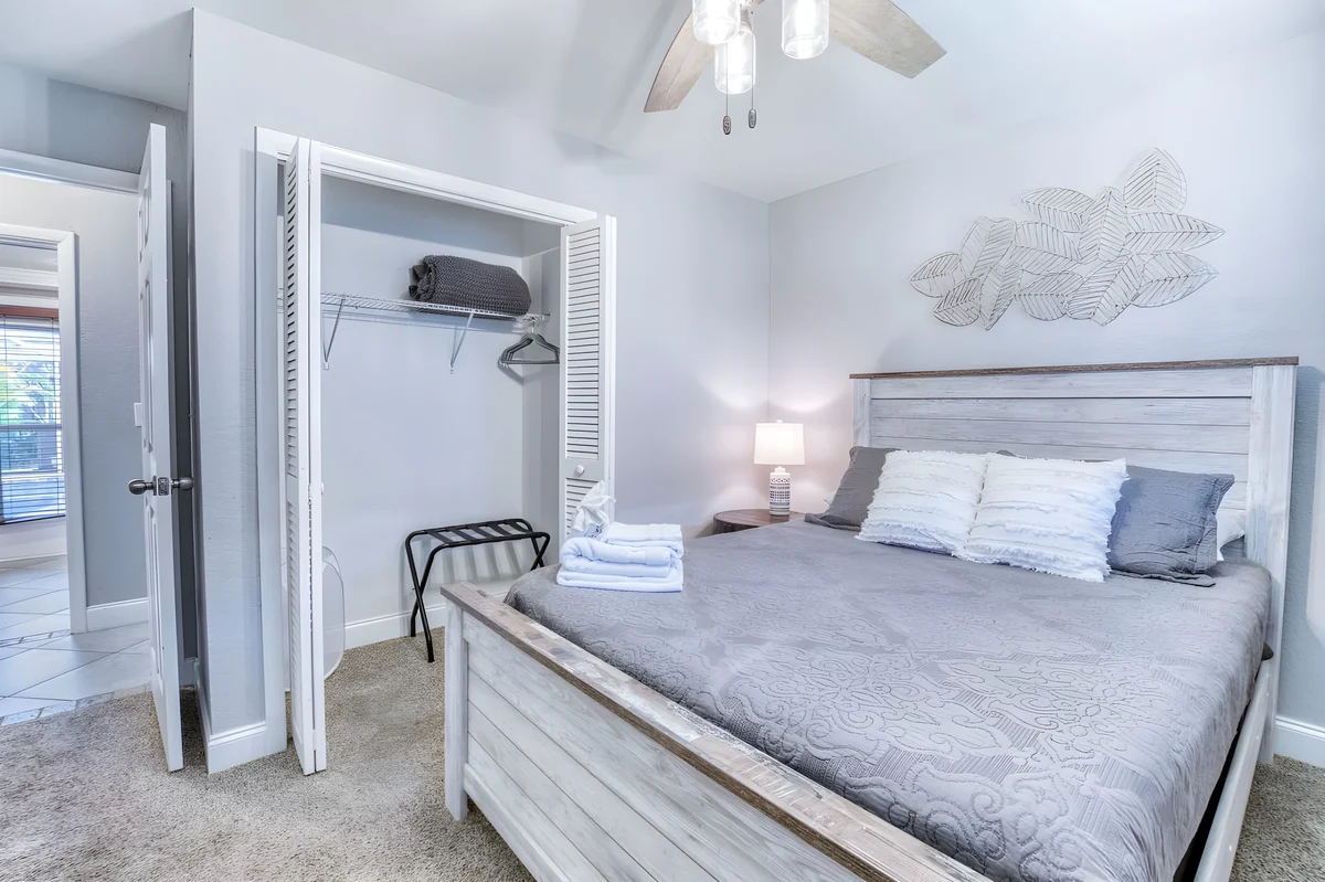 Bedroom 1 image 1