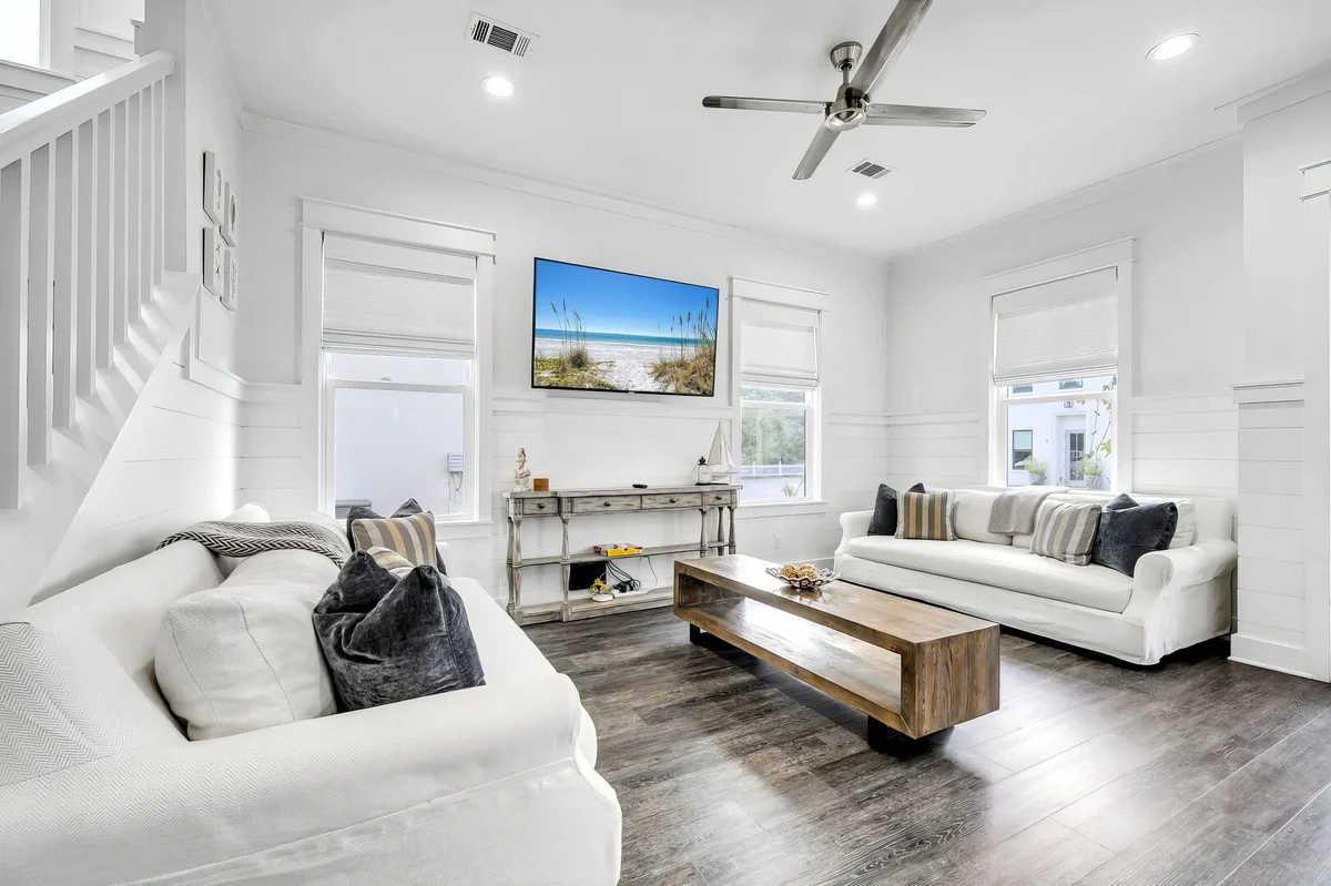 Wander Inlet Beach Grove