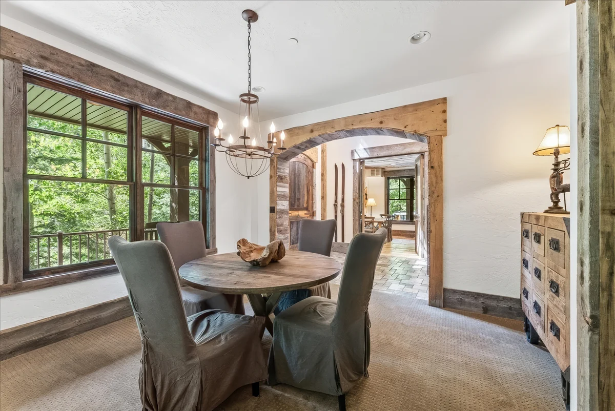 Wander Sundance Mountain