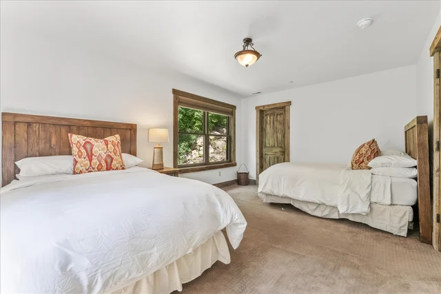 Bedroom 6 image 1