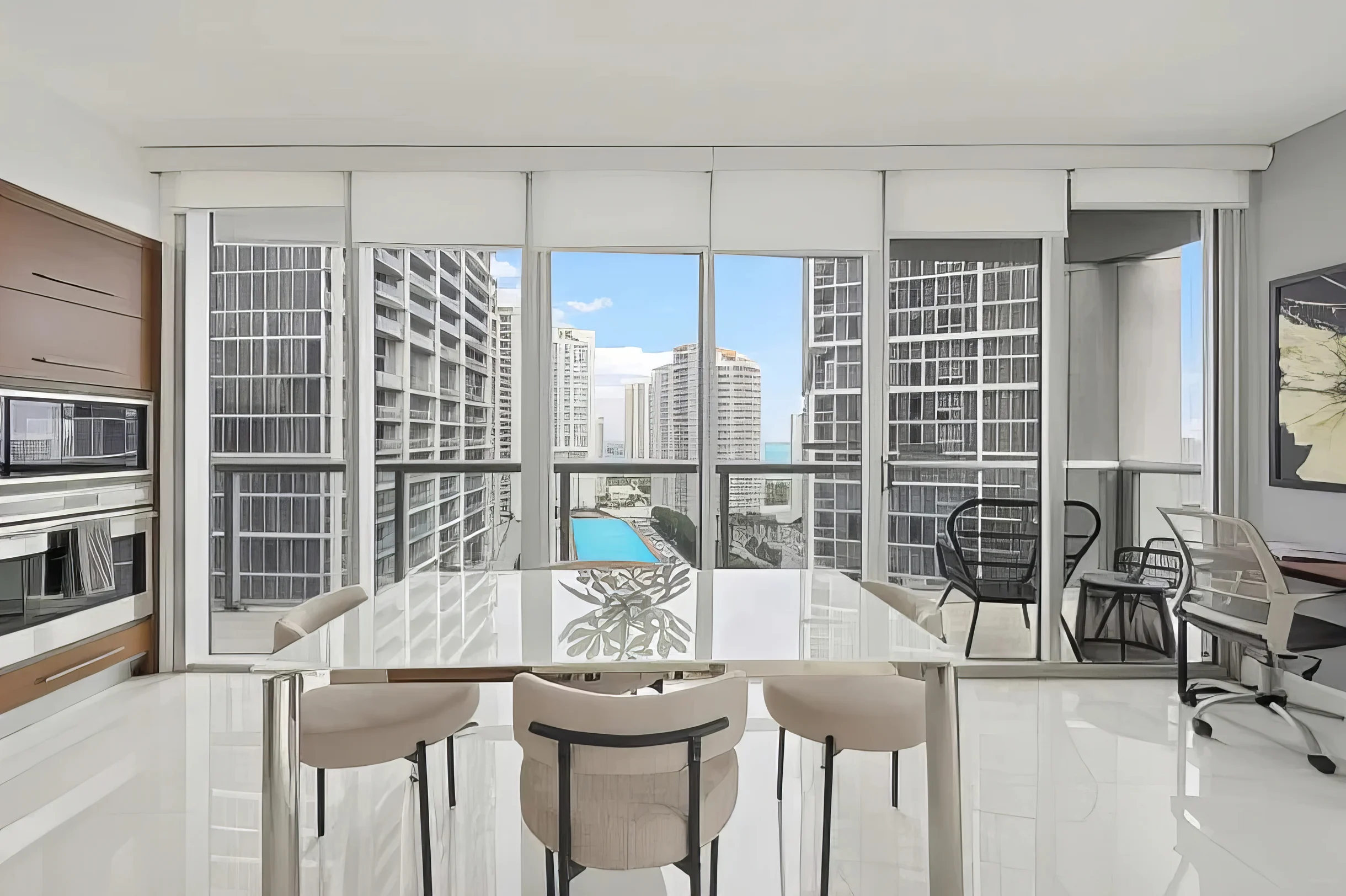 Wander Brickell Towers #6