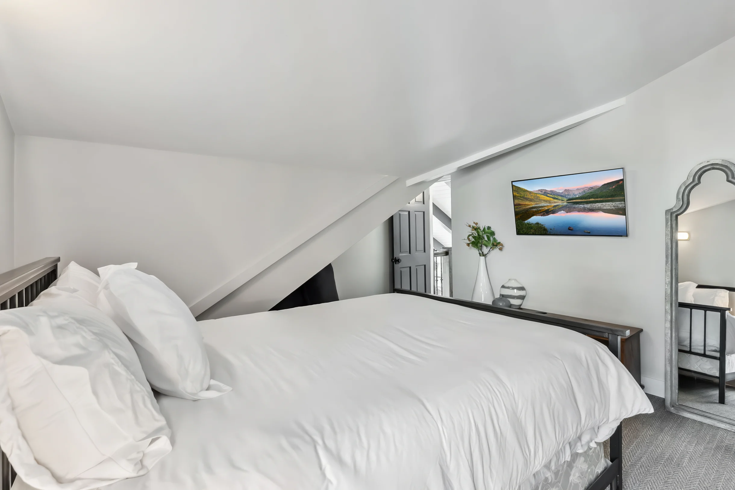 Matterhorn Haven | LUXE Vail Retreat w/ Hot Tub #25