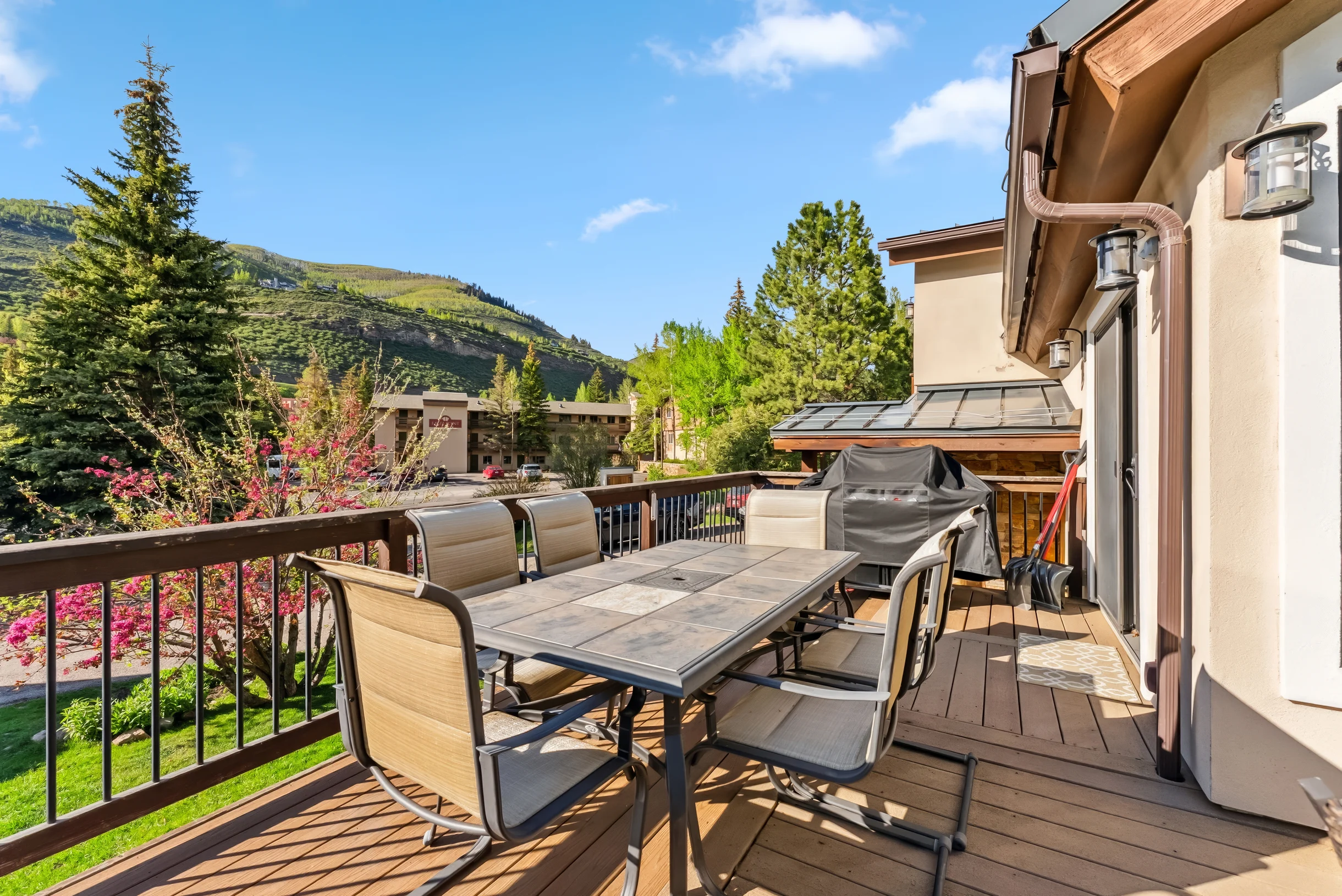 Matterhorn Haven | LUXE Vail Retreat w/ Hot Tub #37