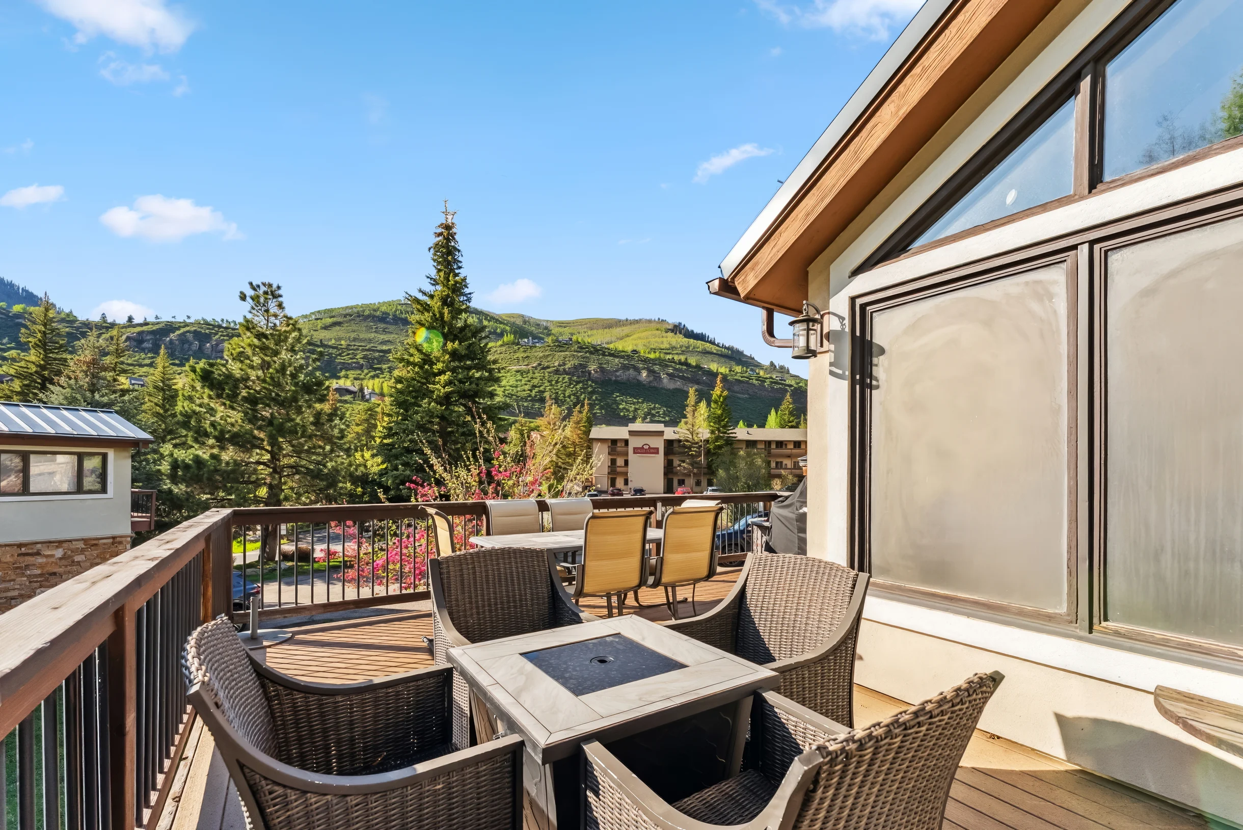 Matterhorn Haven | LUXE Vail Retreat w/ Hot Tub #57