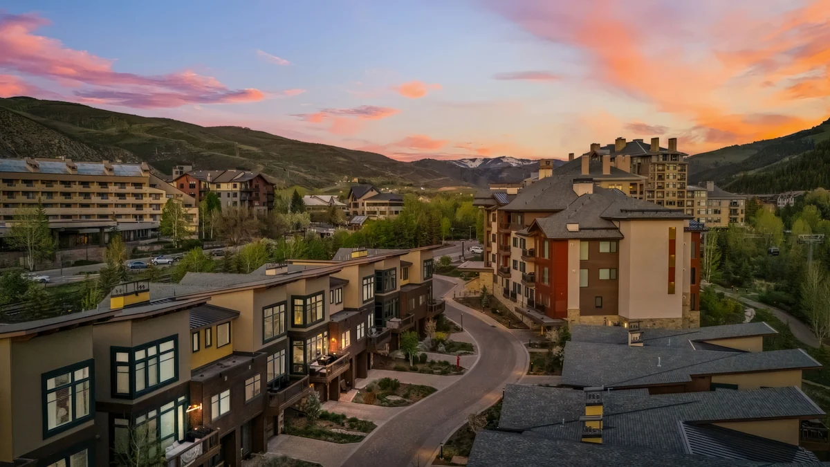 LUXE Riverfront Mountain Retreat | Walk to Gondola #56