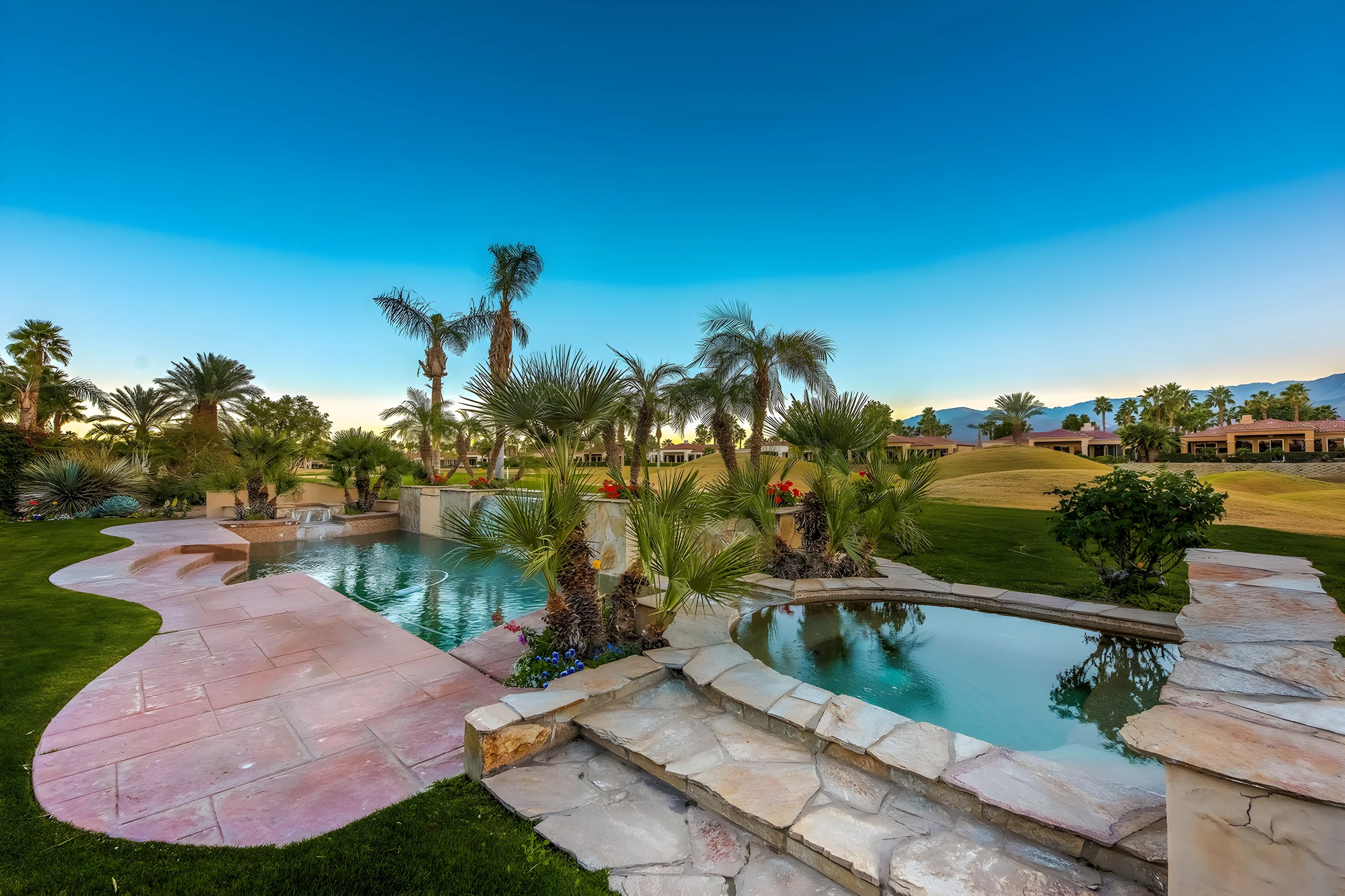 Wander La Quinta Golden #16