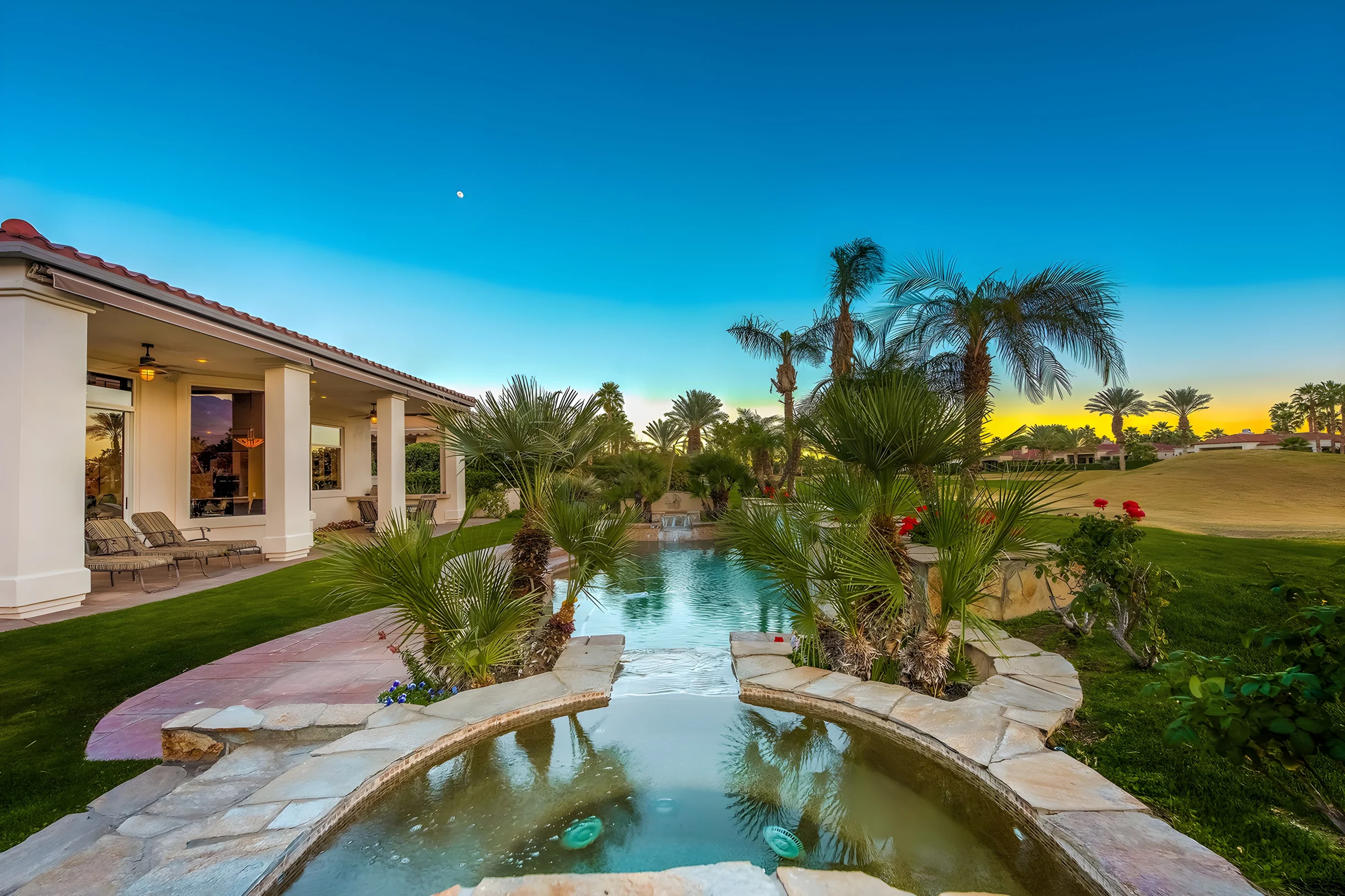 Wander La Quinta Golden