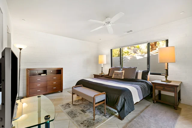 Bedroom 3 image 1