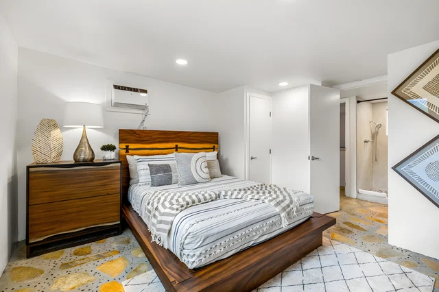 Bedroom 5 image 1