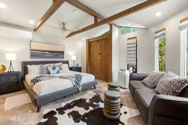 Bedroom 1 image 1