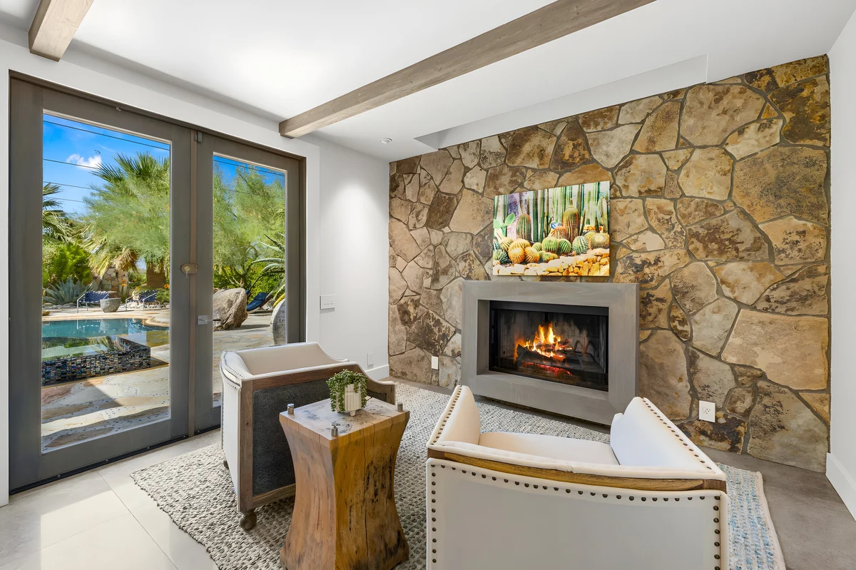 Wander Palm Desert Mirage