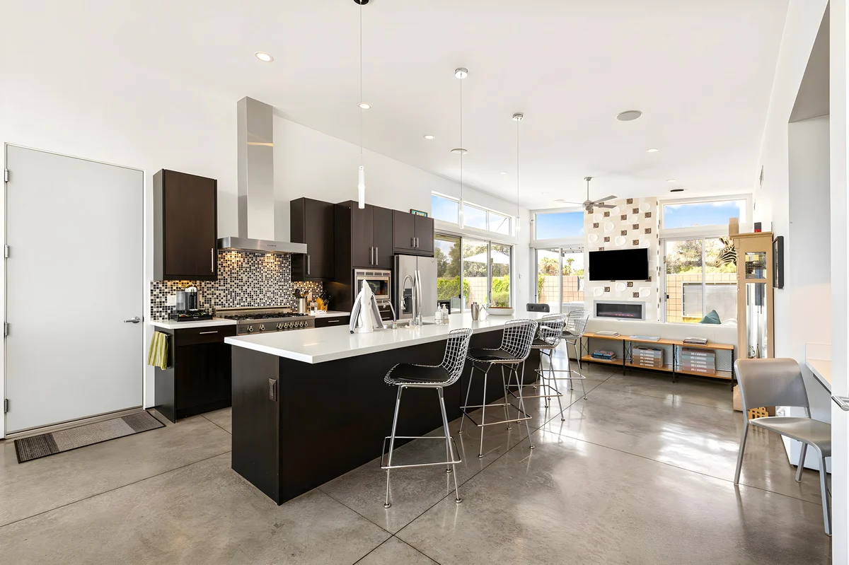 Wander Palm Springs Foothills