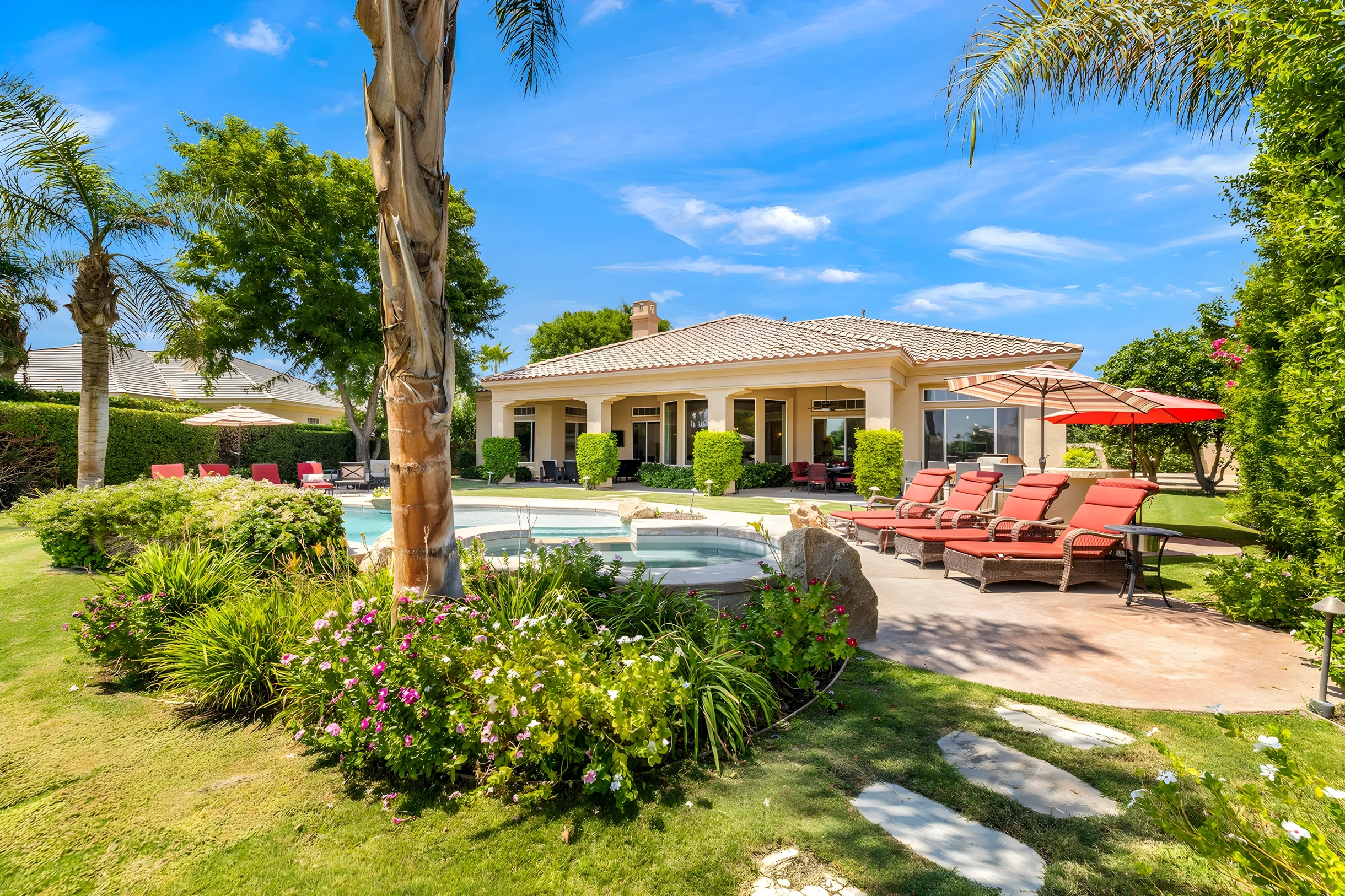 Wander La Quinta Estates