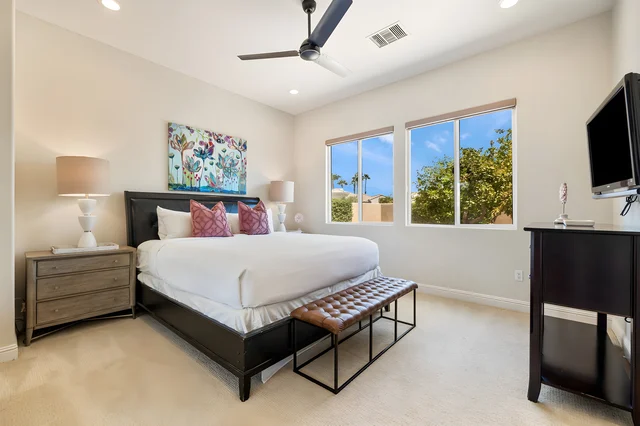 Bedroom 3 image 1