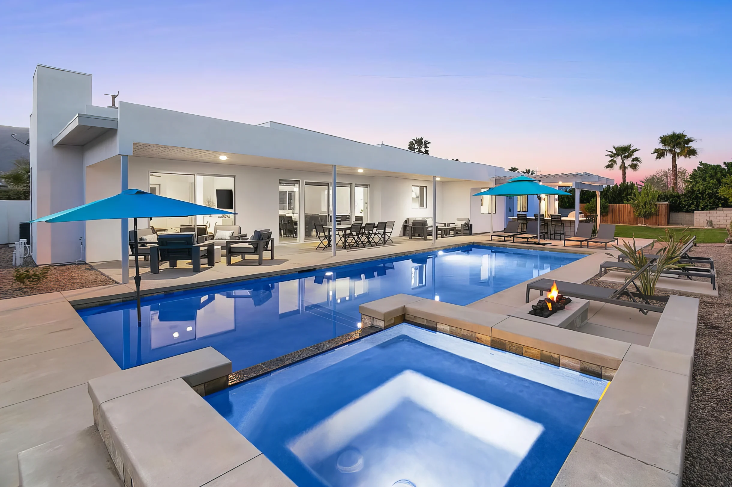 Wander Palm Springs Roxy #1