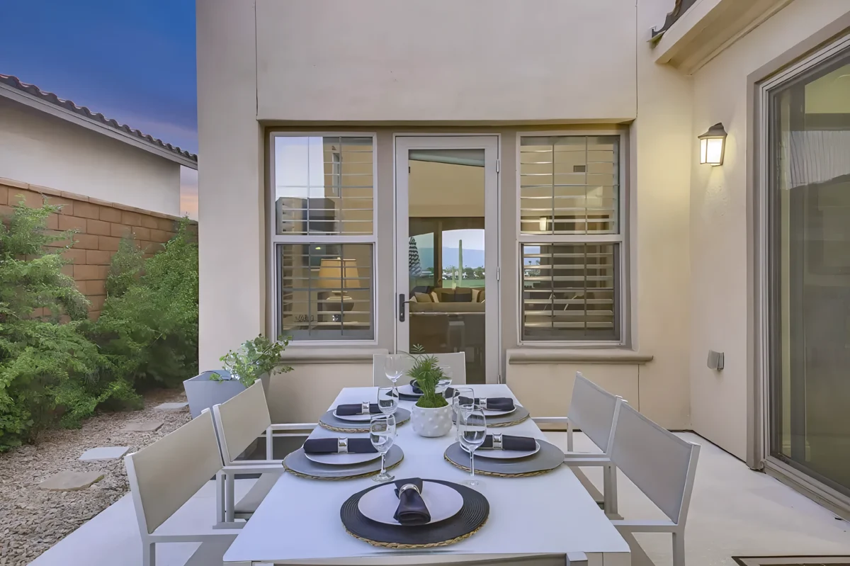 Wander La Quinta Gardens