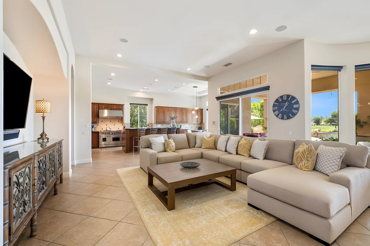 Wander La Quinta Estates