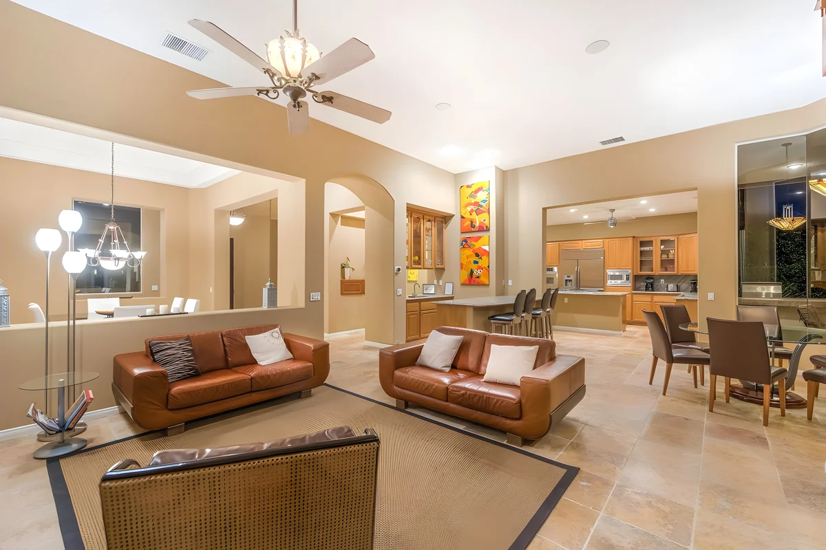 Wander La Quinta Golden