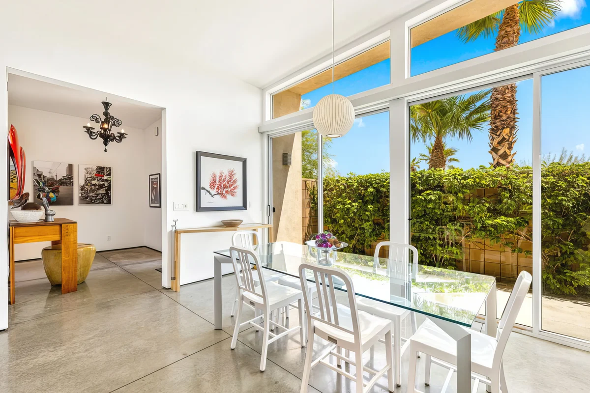 Wander Palm Springs Foothills