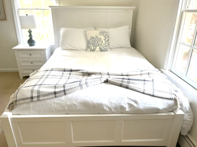 Bedroom 2 image 1
