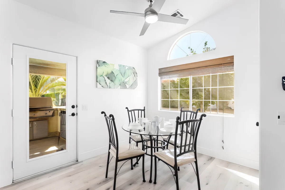 Wander Palm Desert Peaks