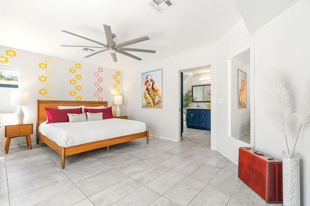 Bedroom 1 image 1