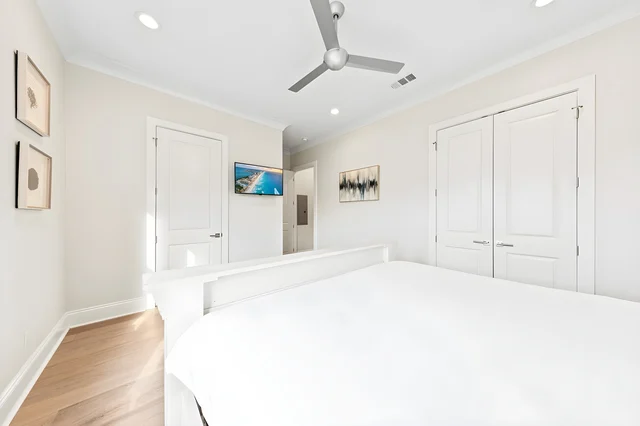 Bedroom 1 image 1