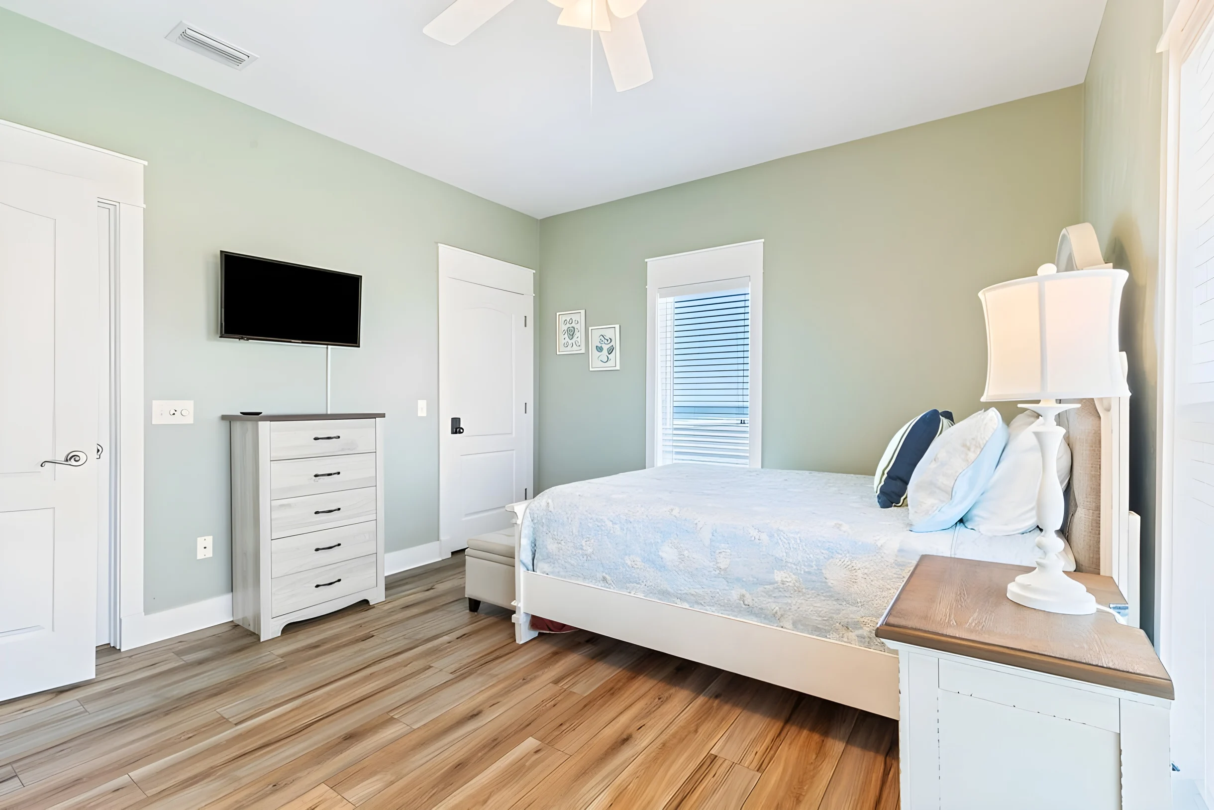 Wander Panama City Beach Waves