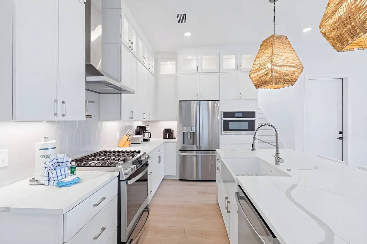Kitchen image 1