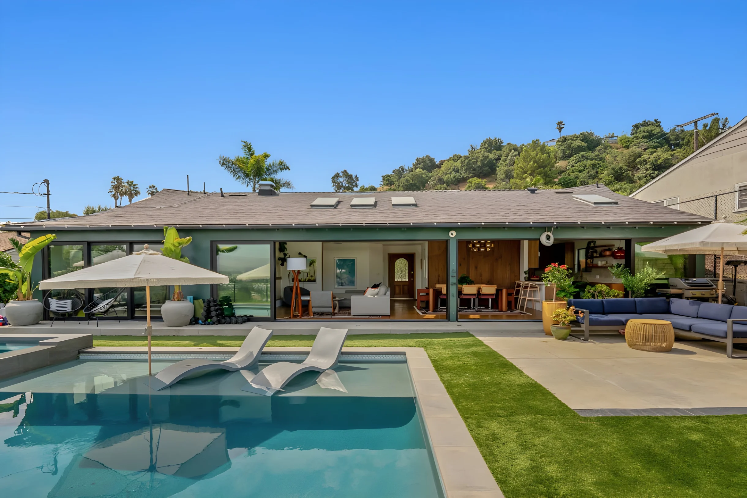 Home in Los Angeles property photo 1