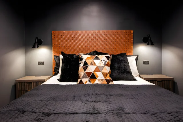 Bedroom 1 image 1