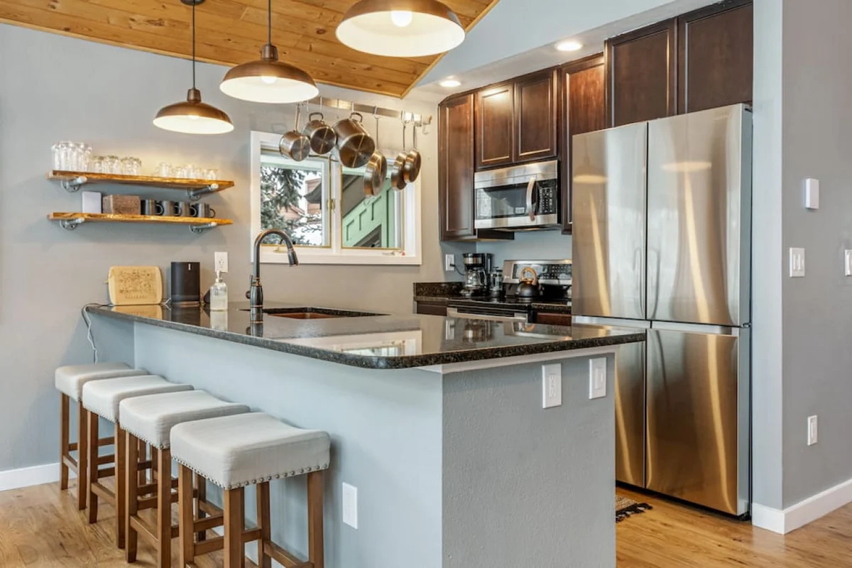 Central EagleVail Home with Private Hot Tub #26